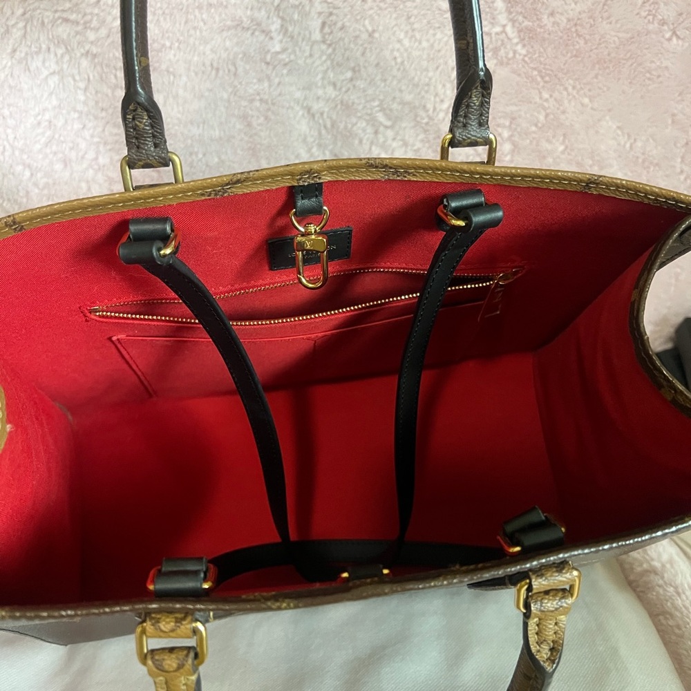 Louis Vuitton On The Go MM Reverse Monogram Tote - Picture 4 of 16